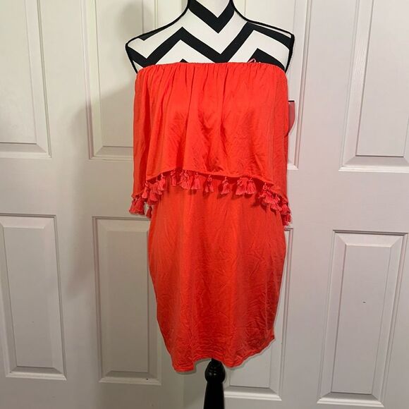 Trina Turk Dresses & Skirts - TRINA TURK Coral Lilly Strapless Dress NWT